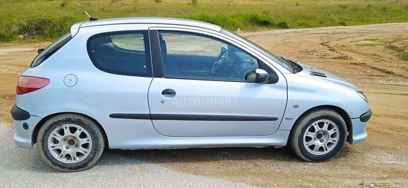 Peugeot 206 