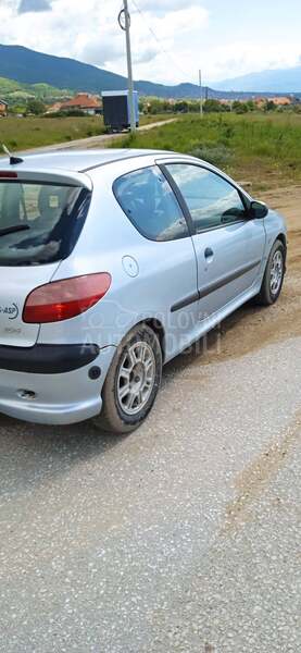 Peugeot 206 
