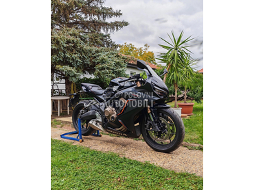 Honda CBR 650R Prelep