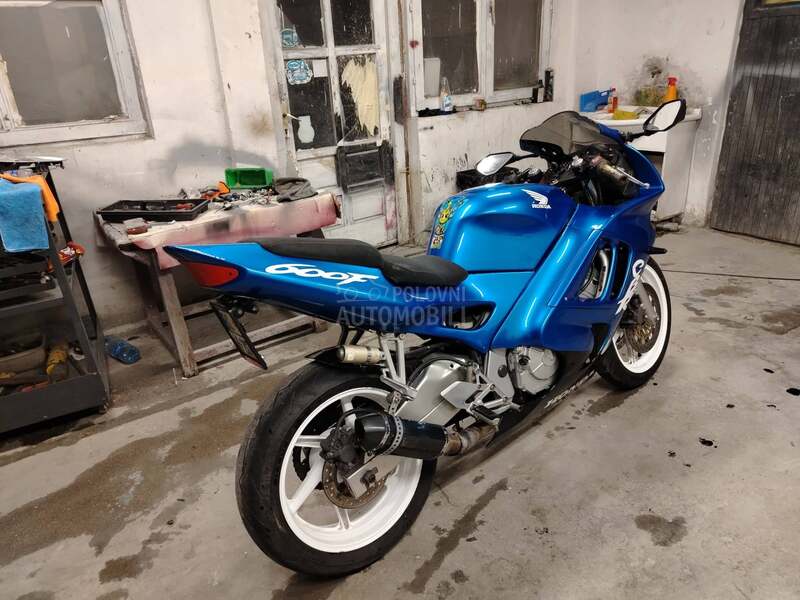 Honda cbr