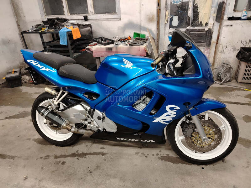 Honda cbr
