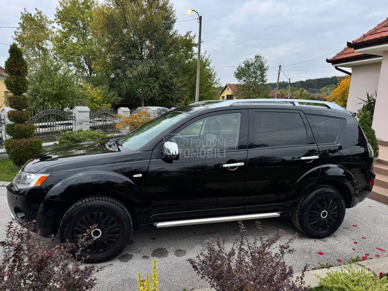 Mitsubishi Outlander 2.0DID 4wd CH NOV