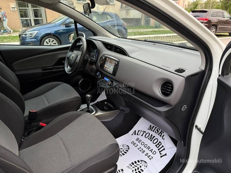 Toyota Yaris 1.5 Hybrid Led Kam