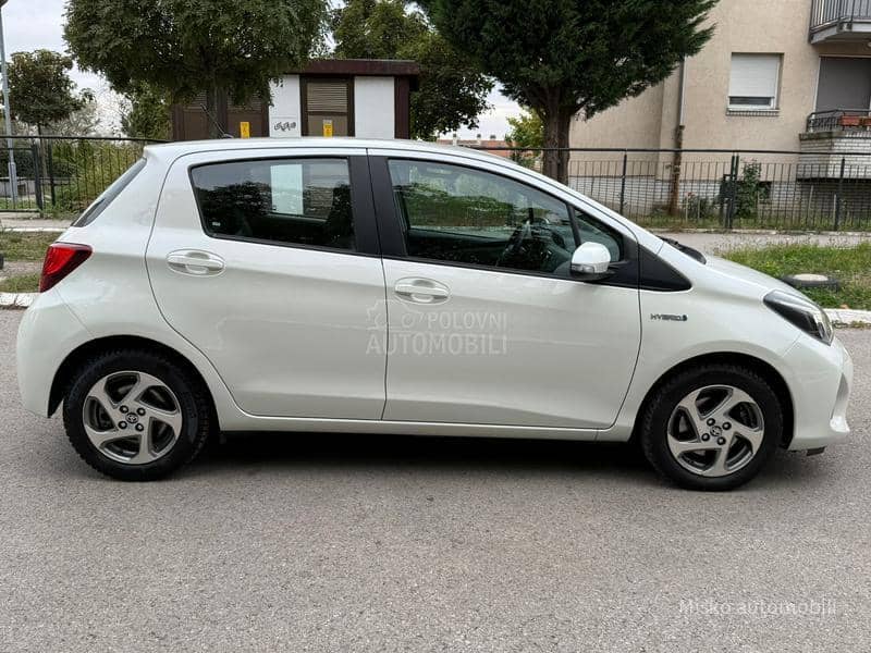 Toyota Yaris 1.5 Hybrid Led Kam