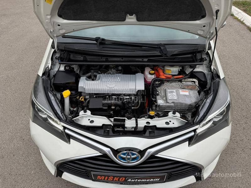 Toyota Yaris 1.5 Hybrid Led Kam