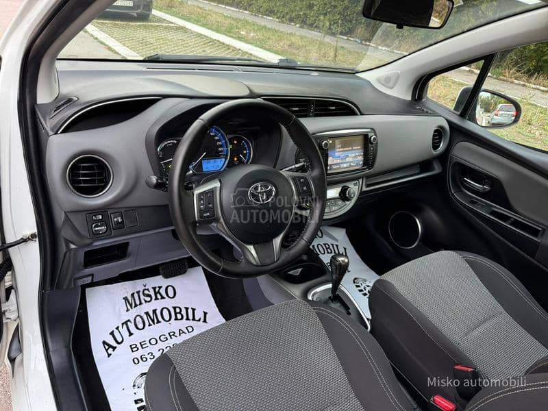 Toyota Yaris 1.5 Hybrid Led Kam