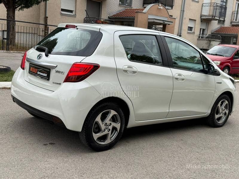 Toyota Yaris 1.5 Hybrid Led Kam