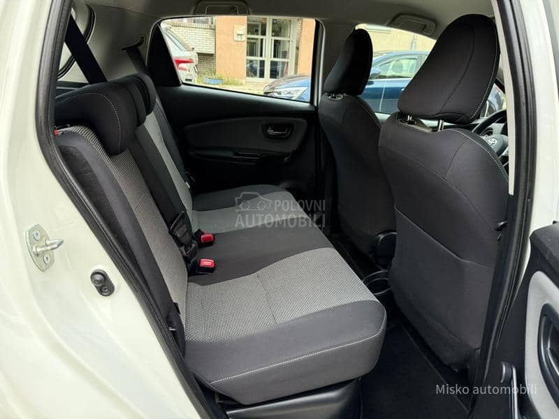 Toyota Yaris 1.5 Hybrid Led Kam