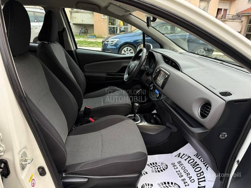 Toyota Yaris 1.5 Hybrid Led Kam