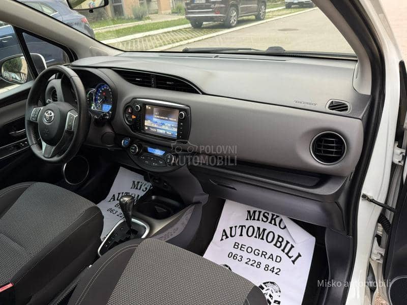 Toyota Yaris 1.5 Hybrid Led Kam