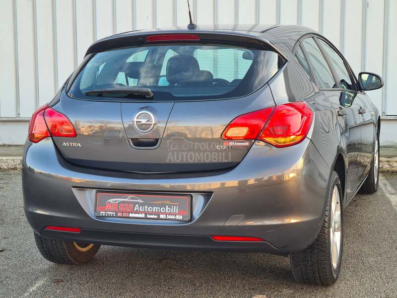 Opel Astra J 1.7cdti ENJOY