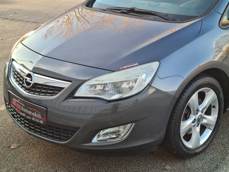 Opel Astra J 1.7cdti ENJOY