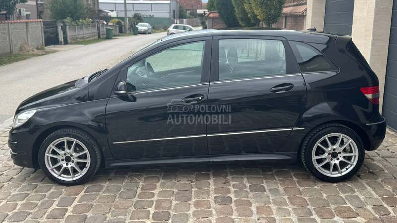 Mercedes Benz B 180 A.U.T.O.M.A.T