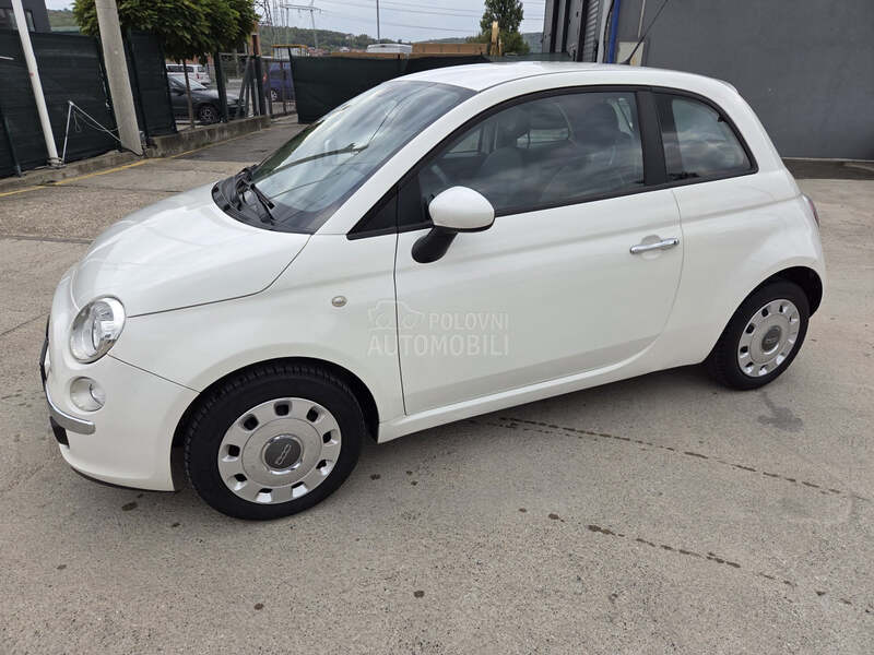 Fiat 500 BUKVALNO NOV