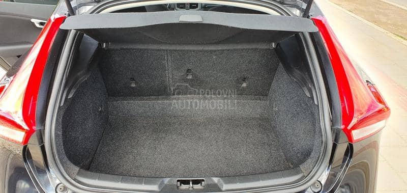 Volvo V40 1.6 hdi fab stanje
