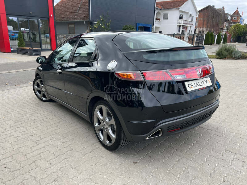 Honda Civic 1.8 Executive CH