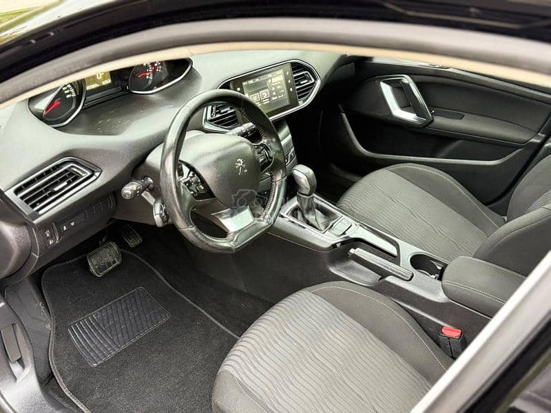 Peugeot 308 1,2 THP- C H