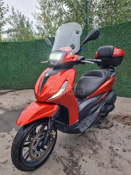 Piaggio beverly 300 hpe