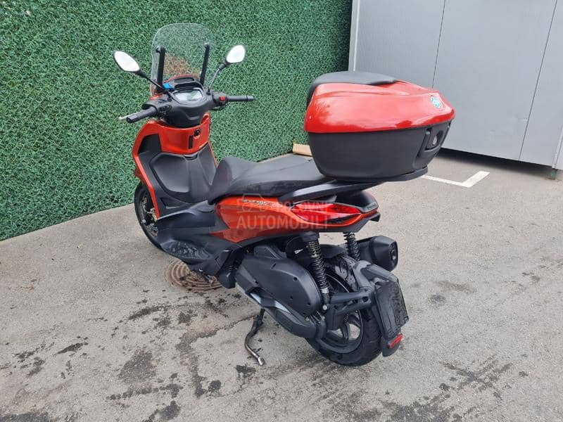 Piaggio beverly 300 hpe