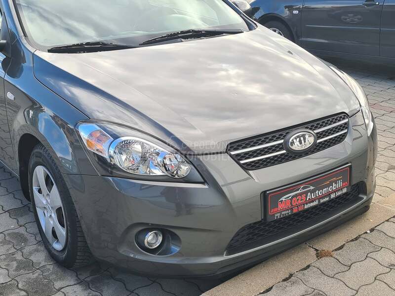Kia cee`d 1.4 LX Champion