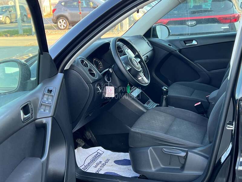 Volkswagen Tiguan 2.0TDI BLUEMO/NAAVIG