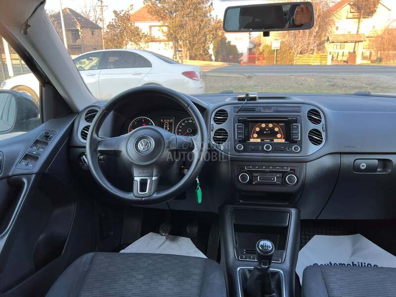 Volkswagen Tiguan 2.0TDI BLUEMO/NAAVIG