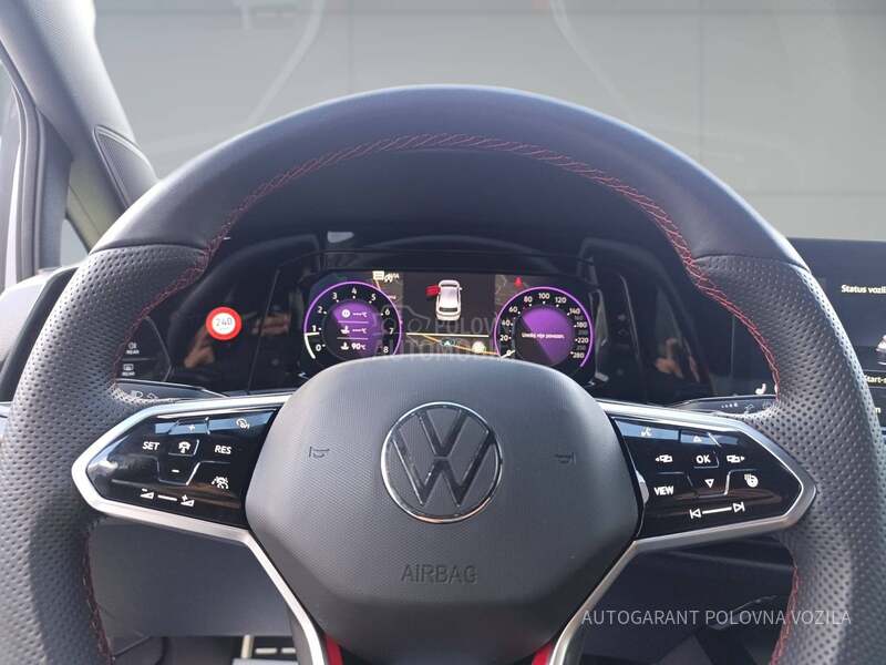 Volkswagen Golf 8 GTI 2.0 TSI DSG