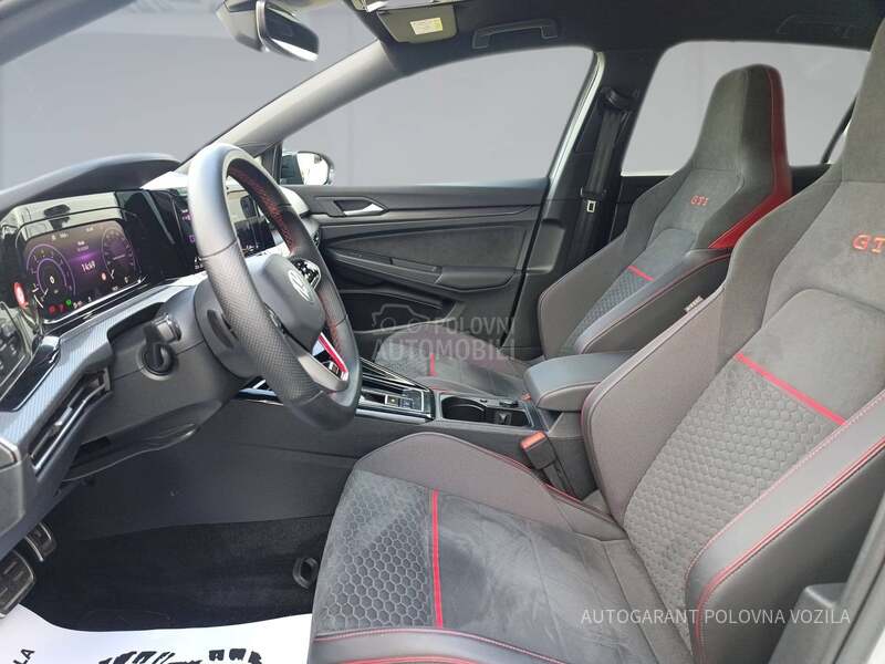 Volkswagen Golf 8 GTI 2.0 TSI DSG