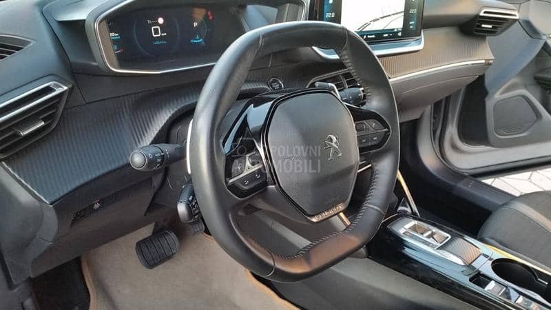 Peugeot 2008 ALLURE/RESTY/AUT/N0V