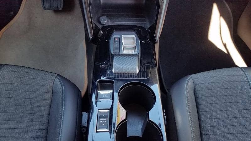 Peugeot 2008 ALLURE/RESTY/AUT/N0V