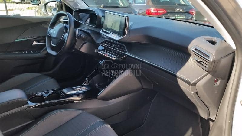Peugeot 2008 ALLURE/RESTY/AUT/N0V