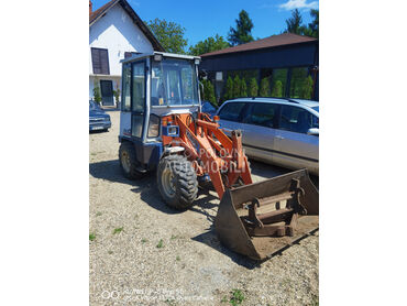 Kubota R410