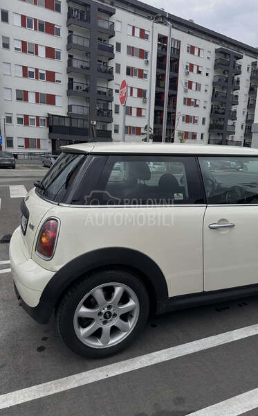 MINI One 