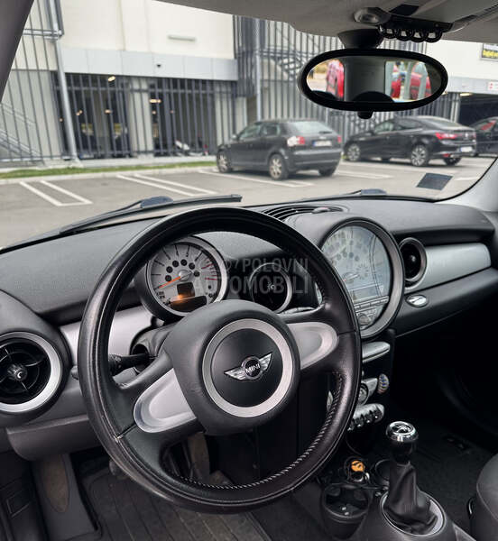 MINI One 