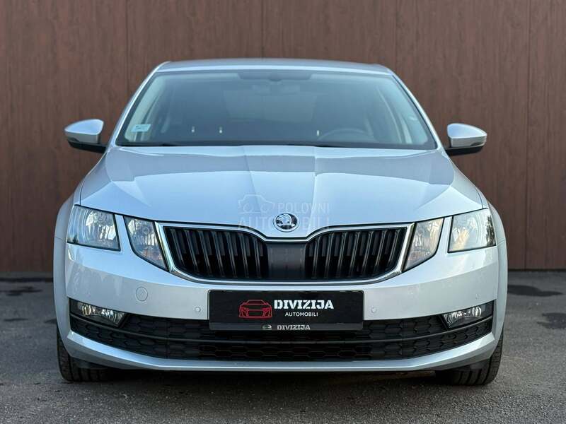 Škoda Octavia DSG/Nav/Tempomat