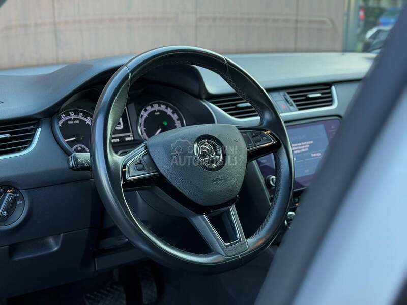 Škoda Octavia DSG/Nav/Tempomat