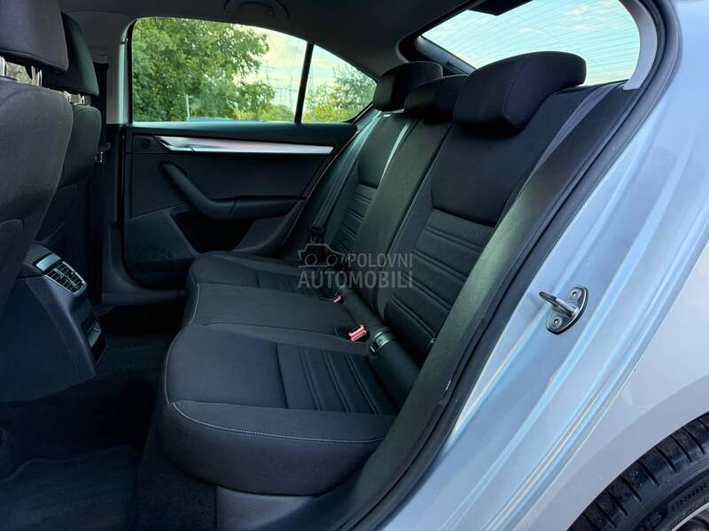 Škoda Octavia DSG/Nav/Tempomat