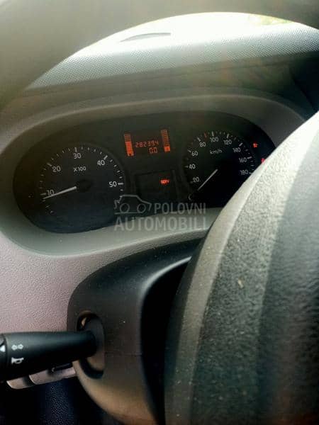 Renault Master 2.5 dci 150ks