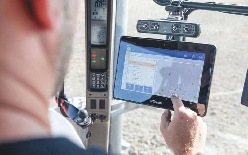 Autopilot za traktore PTx Trimble