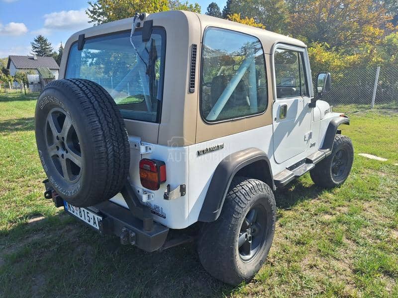 Jeep Wrangler 2,5