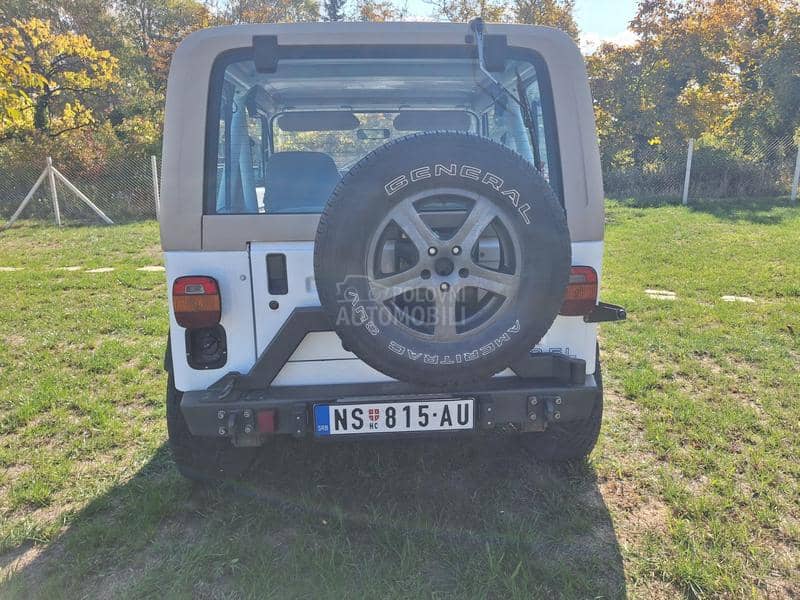Jeep Wrangler 2,5