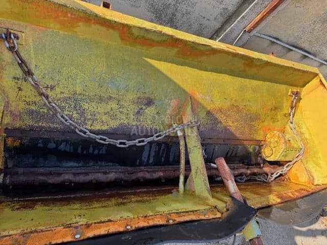 Schmidt posipac soli i raonik