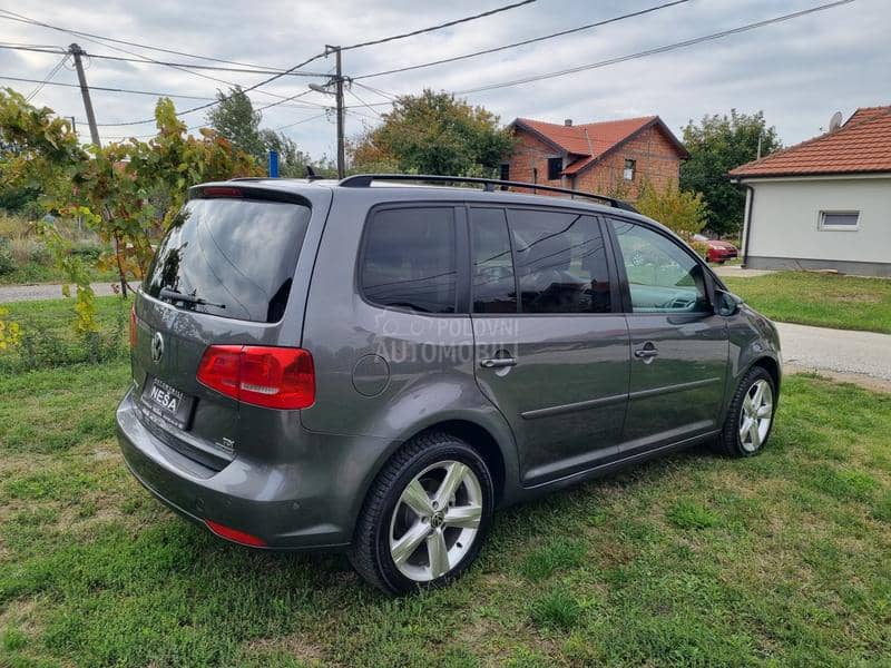 Volkswagen Touran 