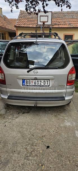 Opel Zafira 
