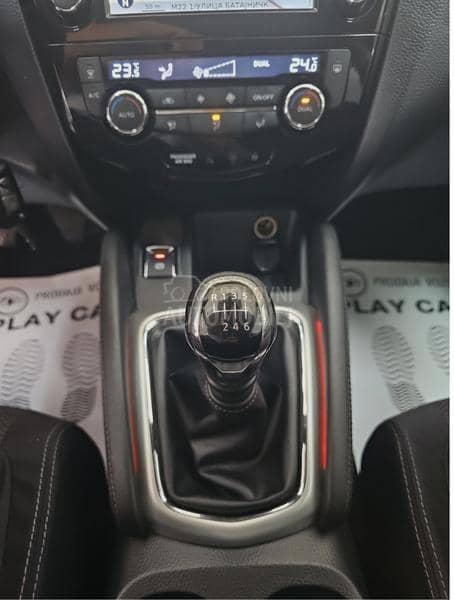Nissan Qashqai  Nissan Qashqai