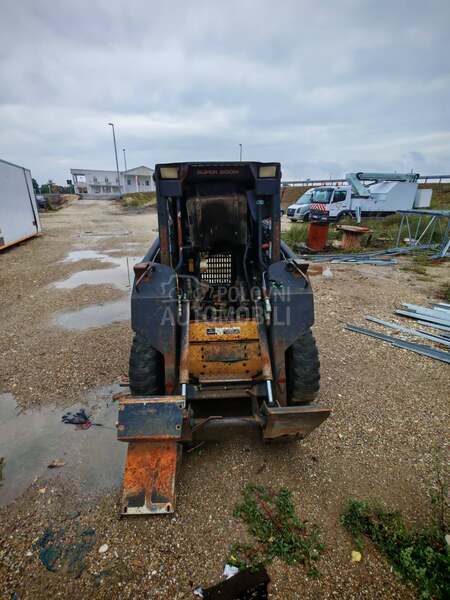 New Holland Lx465