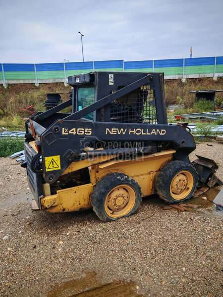 New Holland Lx465