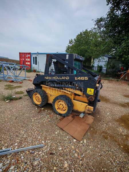 New Holland Lx465