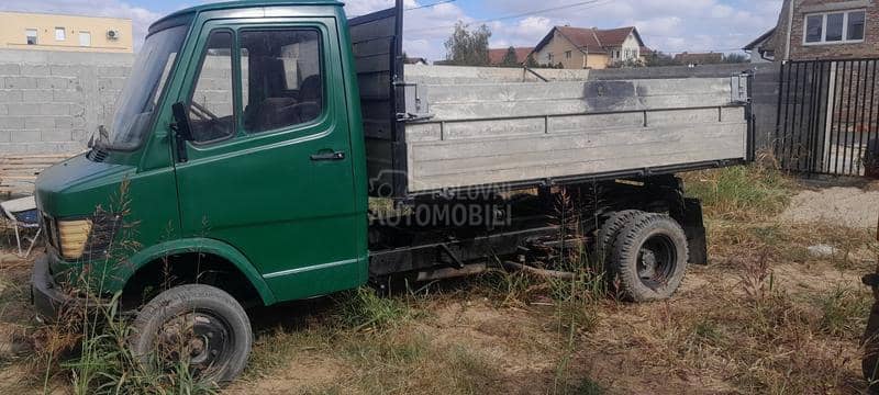 Mercedes Benz 307 406