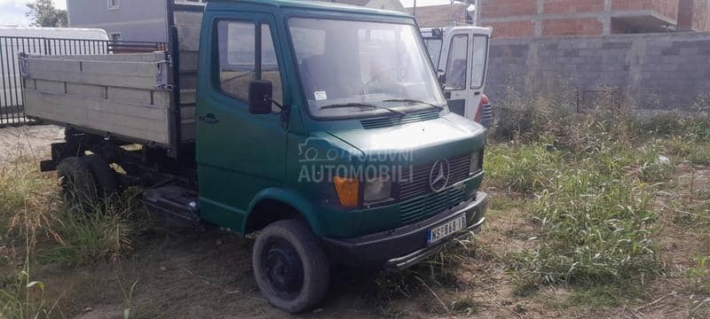 Mercedes Benz 307 406